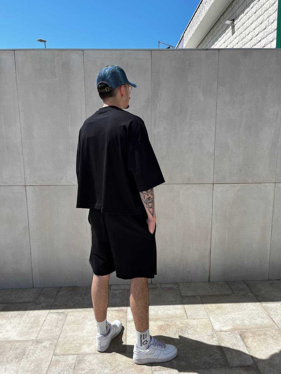 TEE OVER / WANNA-SHORT